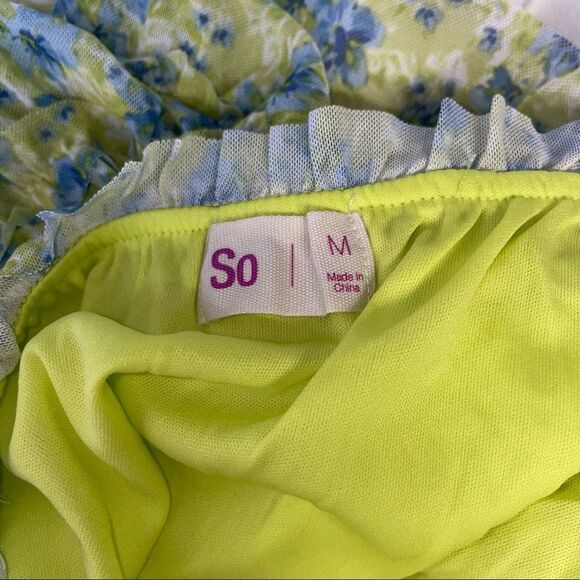 Juniors' SO blouse Mesh Gathered Ruffled Top
MEDIUM, Lemon Blue- NEW-cropped - Picture 12 of 15